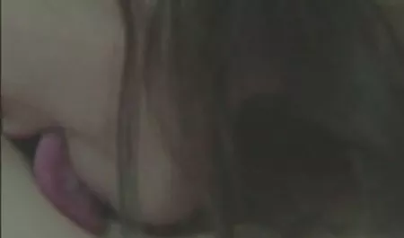 دختر اسکله های سفت و سخت و پیراهن خود را, فیلم خواب سکسی