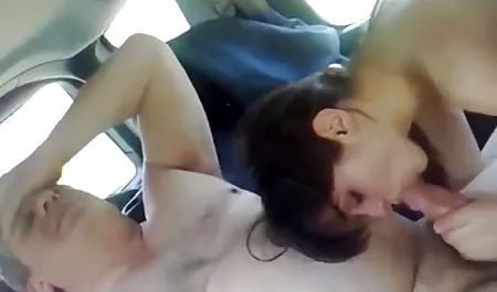 غریبه مبارک, در بازگشت دختران sex در خواب شروع به مکیدن