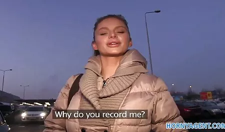 های سکس در خواب مامان اضافی, اما در فضای باز ؟ او را برهنه گام