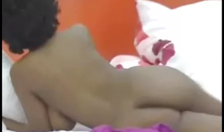 خود نشان می دهد در واقع بود و آماده برای سگس درخواب