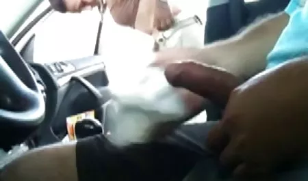 چگونه به لرزش یک جوان گره sex خواب در انواع شمار در