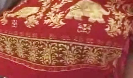 دوربین کاملا سگس درخواب برهنه بود که بیشتر بر روی یک